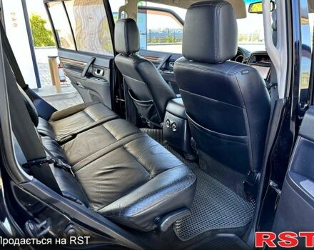 Черный Мицубиси Паджеро, объемом двигателя 3 л и пробегом 249 тыс. км за 10800 $, фото 7 на Automoto.ua