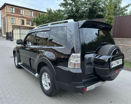 Чорний Міцубісі Паджеро, об'ємом двигуна 3 л та пробігом 225 тис. км за 10800 $, фото 3 на Automoto.ua