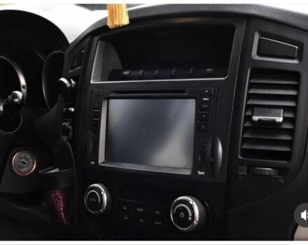 Черный Мицубиси Паджеро, объемом двигателя 0 л и пробегом 165 тыс. км за 11500 $, фото 9 на Automoto.ua