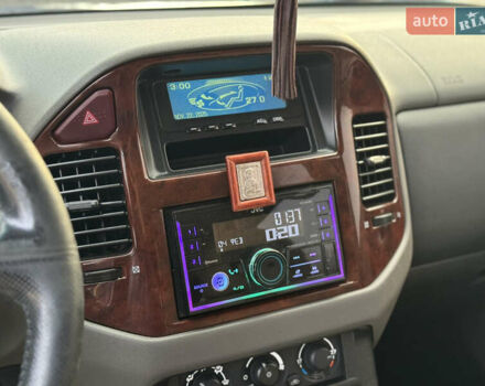 Чорний Міцубісі Паджеро, об'ємом двигуна 3.8 л та пробігом 260 тис. км за 10500 $, фото 18 на Automoto.ua