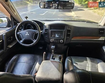 Чорний Міцубісі Паджеро, об'ємом двигуна 3 л та пробігом 210 тис. км за 11000 $, фото 15 на Automoto.ua