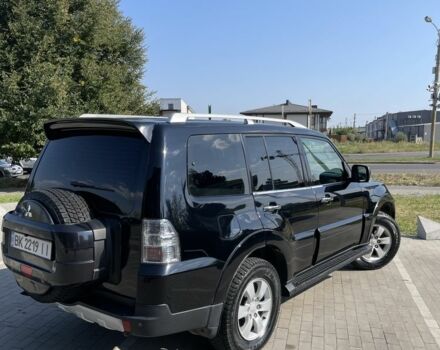 Чорний Міцубісі Паджеро, об'ємом двигуна 3 л та пробігом 215 тис. км за 11300 $, фото 4 на Automoto.ua