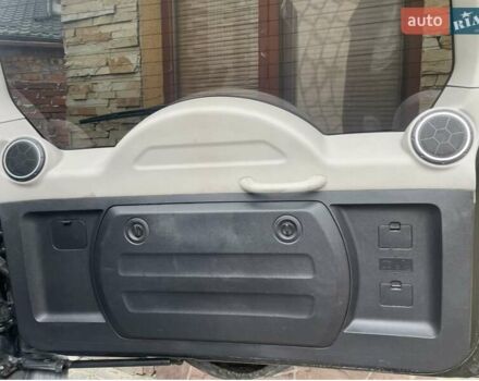 Чорний Міцубісі Паджеро, об'ємом двигуна 3 л та пробігом 260 тис. км за 10800 $, фото 50 на Automoto.ua