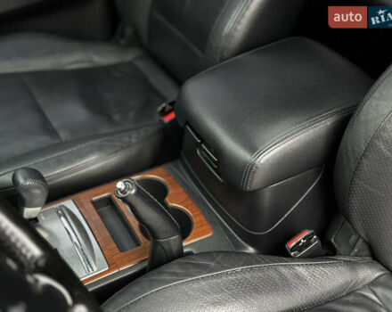 Чорний Міцубісі Паджеро, об'ємом двигуна 3.2 л та пробігом 209 тис. км за 11500 $, фото 25 на Automoto.ua