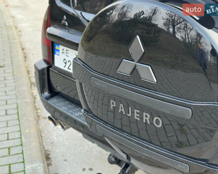 Чорний Міцубісі Паджеро, об'ємом двигуна 3.8 л та пробігом 260 тис. км за 10500 $, фото 13 на Automoto.ua