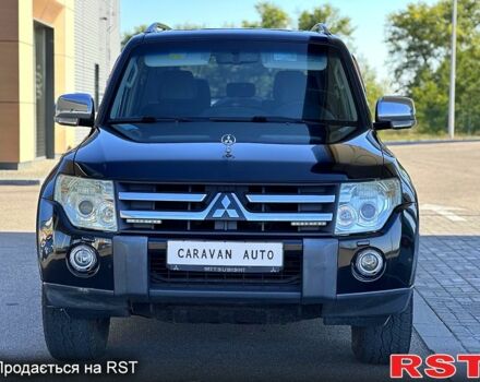 Черный Мицубиси Паджеро, объемом двигателя 3 л и пробегом 249 тыс. км за 10800 $, фото 1 на Automoto.ua