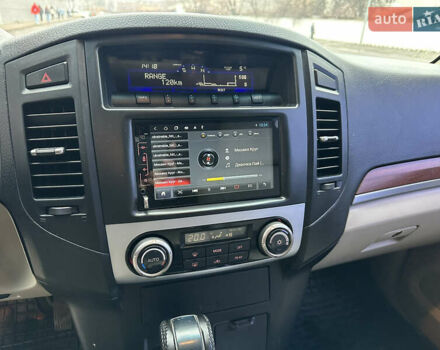 Черный Мицубиси Паджеро, объемом двигателя 3.2 л и пробегом 191 тыс. км за 12900 $, фото 11 на Automoto.ua