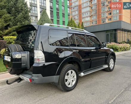 Черный Мицубиси Паджеро, объемом двигателя 3 л и пробегом 210 тыс. км за 10500 $, фото 9 на Automoto.ua