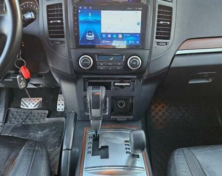 Чорний Міцубісі Паджеро, об'ємом двигуна 3.83 л та пробігом 360 тис. км за 12800 $, фото 11 на Automoto.ua