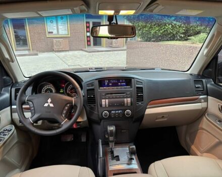 Черный Мицубиси Паджеро, объемом двигателя 3 л и пробегом 280 тыс. км за 10500 $, фото 11 на Automoto.ua