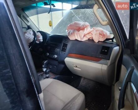 Черный Мицубиси Паджеро, объемом двигателя 3 л и пробегом 320 тыс. км за 6000 $, фото 7 на Automoto.ua