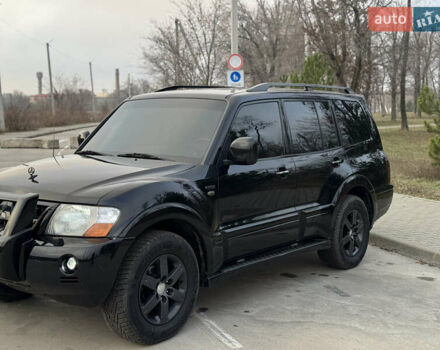 Чорний Міцубісі Паджеро, об'ємом двигуна 3.8 л та пробігом 260 тис. км за 10500 $, фото 9 на Automoto.ua
