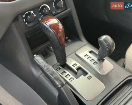 Чорний Міцубісі Паджеро, об'ємом двигуна 3.8 л та пробігом 260 тис. км за 10500 $, фото 19 на Automoto.ua