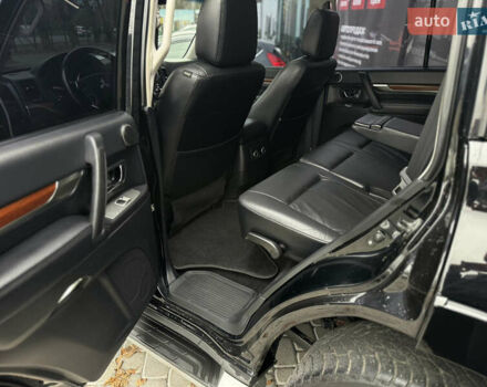 Чорний Міцубісі Паджеро, об'ємом двигуна 3.2 л та пробігом 209 тис. км за 11500 $, фото 26 на Automoto.ua