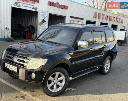 Чорний Міцубісі Паджеро, об'ємом двигуна 3.2 л та пробігом 201 тис. км за 8999 $, фото 6 на Automoto.ua
