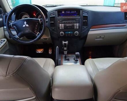 Черный Мицубиси Паджеро, объемом двигателя 3 л и пробегом 193 тыс. км за 11000 $, фото 16 на Automoto.ua