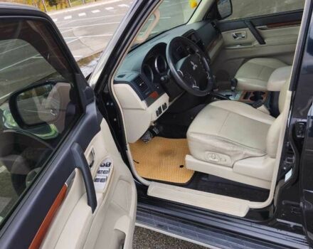 Міцубісі Паджеро 2007 у Києві на Automoto.ua Чорний Міцубісі Паджеро, об'ємом двигуна 3.8 л та пробігом 240 тис. км за 11500 $, фото 11 на Automoto.ua