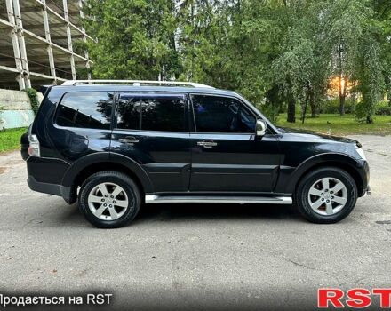 Черный Мицубиси Паджеро, объемом двигателя 3.2 л и пробегом 190 тыс. км за 13000 $, фото 1 на Automoto.ua