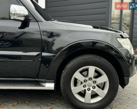Чорний Міцубісі Паджеро, об'ємом двигуна 3.2 л та пробігом 209 тис. км за 11500 $, фото 14 на Automoto.ua