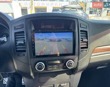 Чорний Міцубісі Паджеро, об'ємом двигуна 3.83 л та пробігом 254 тис. км за 16300 $, фото 24 на Automoto.ua