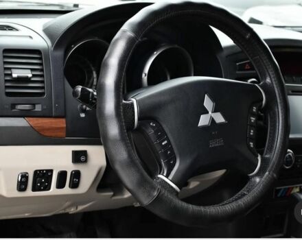 Черный Мицубиси Паджеро, объемом двигателя 0 л и пробегом 165 тыс. км за 11500 $, фото 2 на Automoto.ua