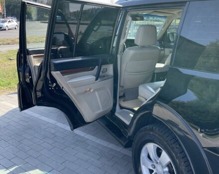 Чорний Міцубісі Паджеро, об'ємом двигуна 3 л та пробігом 215 тис. км за 11300 $, фото 8 на Automoto.ua