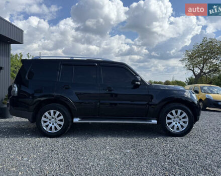 Чорний Міцубісі Паджеро, об'ємом двигуна 3.2 л та пробігом 260 тис. км за 12950 $, фото 26 на Automoto.ua