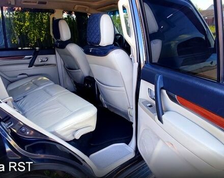 Черный Мицубиси Паджеро, объемом двигателя 3 л и пробегом 246 тыс. км за 12900 $, фото 10 на Automoto.ua