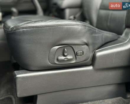 Чорний Міцубісі Паджеро, об'ємом двигуна 3.2 л та пробігом 209 тис. км за 11500 $, фото 30 на Automoto.ua