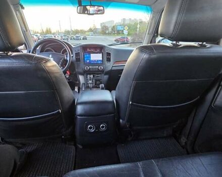 Чорний Міцубісі Паджеро, об'ємом двигуна 3.83 л та пробігом 360 тис. км за 12800 $, фото 15 на Automoto.ua