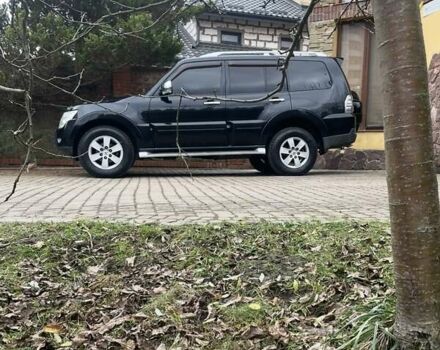 Чорний Міцубісі Паджеро, об'ємом двигуна 3 л та пробігом 260 тис. км за 10800 $, фото 31 на Automoto.ua