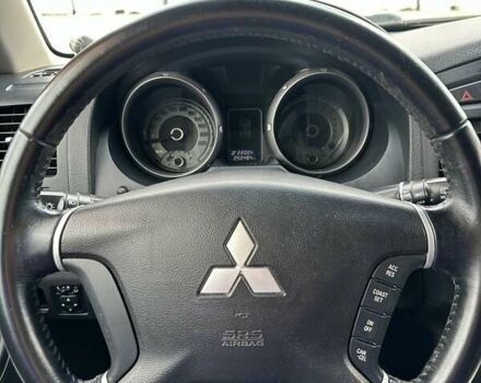 Черный Мицубиси Паджеро, объемом двигателя 3 л и пробегом 251 тыс. км за 11000 $, фото 10 на Automoto.ua