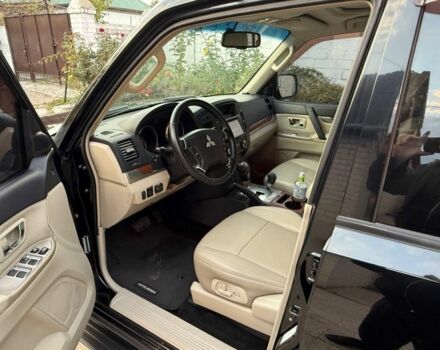 Чорний Міцубісі Паджеро, об'ємом двигуна 3 л та пробігом 170 тис. км за 10000 $, фото 13 на Automoto.ua