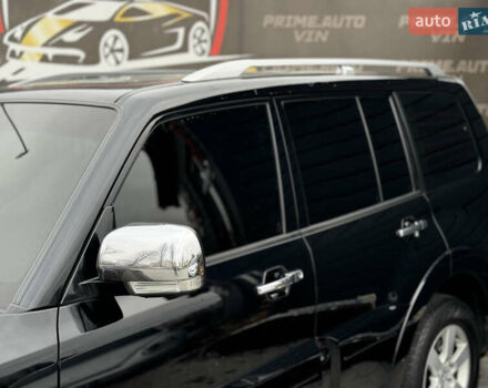 Чорний Міцубісі Паджеро, об'ємом двигуна 3.2 л та пробігом 209 тис. км за 11500 $, фото 8 на Automoto.ua