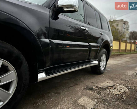 Чорний Міцубісі Паджеро, об'ємом двигуна 3 л та пробігом 169 тис. км за 14150 $, фото 4 на Automoto.ua