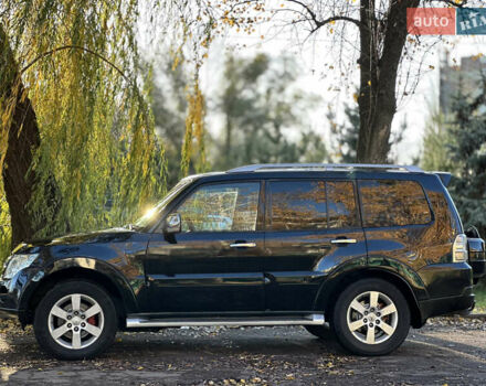 Мицубиси Паджеро 2007 в Киеве на Automoto.ua Черный Мицубиси Паджеро, объемом двигателя 3.8 л и пробегом 216 тыс. км за 9300 $, фото 26 на Automoto.ua