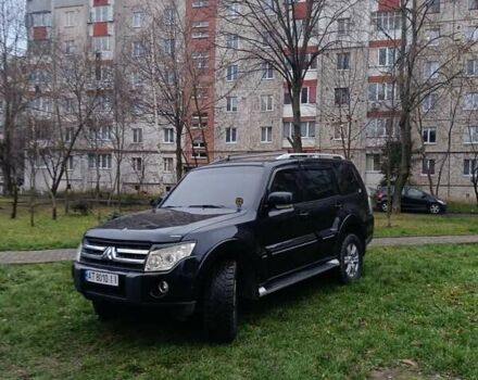 Черный Мицубиси Паджеро, объемом двигателя 3.2 л и пробегом 249 тыс. км за 13500 $, фото 7 на Automoto.ua