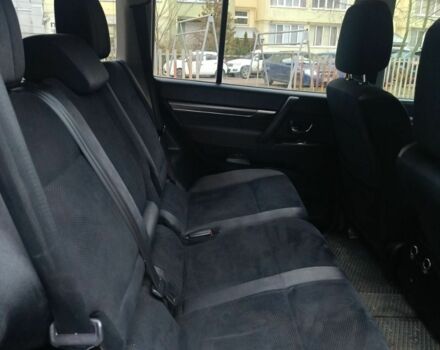 Черный Мицубиси Паджеро, объемом двигателя 3.2 л и пробегом 249 тыс. км за 13500 $, фото 5 на Automoto.ua