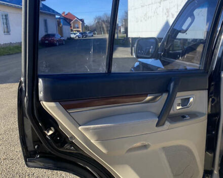 Черный Мицубиси Паджеро, объемом двигателя 3 л и пробегом 326 тыс. км за 8600 $, фото 12 на Automoto.ua