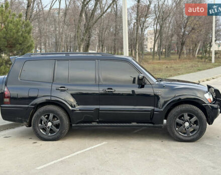 Чорний Міцубісі Паджеро, об'ємом двигуна 3.8 л та пробігом 260 тис. км за 10500 $, фото 5 на Automoto.ua