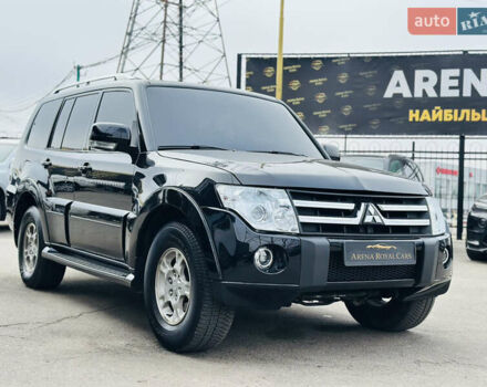 Черный Мицубиси Паджеро, объемом двигателя 2.97 л и пробегом 241 тыс. км за 11900 $, фото 8 на Automoto.ua