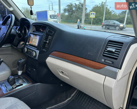 Черный Мицубиси Паджеро, объемом двигателя 3.2 л и пробегом 191 тыс. км за 12999 $, фото 19 на Automoto.ua