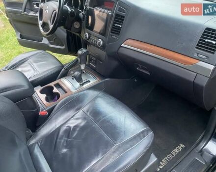 Черный Мицубиси Паджеро, объемом двигателя 2.97 л и пробегом 122 тыс. км за 12500 $, фото 8 на Automoto.ua