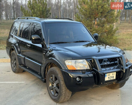 Чорний Міцубісі Паджеро, об'ємом двигуна 3.8 л та пробігом 260 тис. км за 10500 $, фото 6 на Automoto.ua