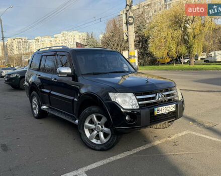 Чорний Міцубісі Паджеро, об'ємом двигуна 3.2 л та пробігом 201 тис. км за 8999 $, фото 1 на Automoto.ua
