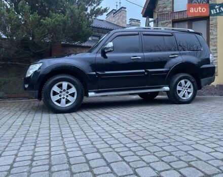 Чорний Міцубісі Паджеро, об'ємом двигуна 3 л та пробігом 260 тис. км за 10800 $, фото 68 на Automoto.ua