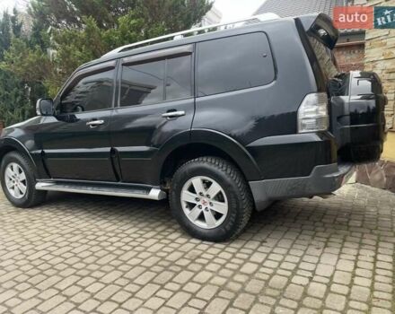 Чорний Міцубісі Паджеро, об'ємом двигуна 3 л та пробігом 260 тис. км за 10800 $, фото 26 на Automoto.ua