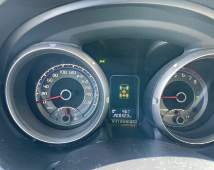 Чорний Міцубісі Паджеро, об'ємом двигуна 3 л та пробігом 215 тис. км за 11300 $, фото 19 на Automoto.ua