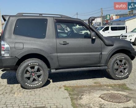 Чорний Міцубісі Паджеро, об'ємом двигуна 3.83 л та пробігом 254 тис. км за 16300 $, фото 6 на Automoto.ua