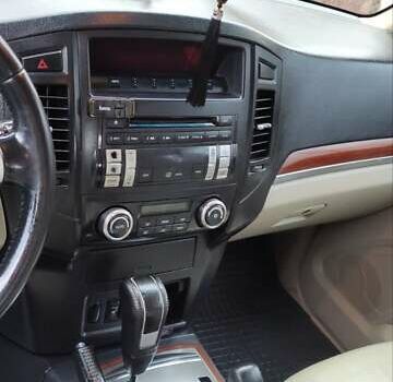 Черный Мицубиси Паджеро, объемом двигателя 3 л и пробегом 262 тыс. км за 10999 $, фото 18 на Automoto.ua